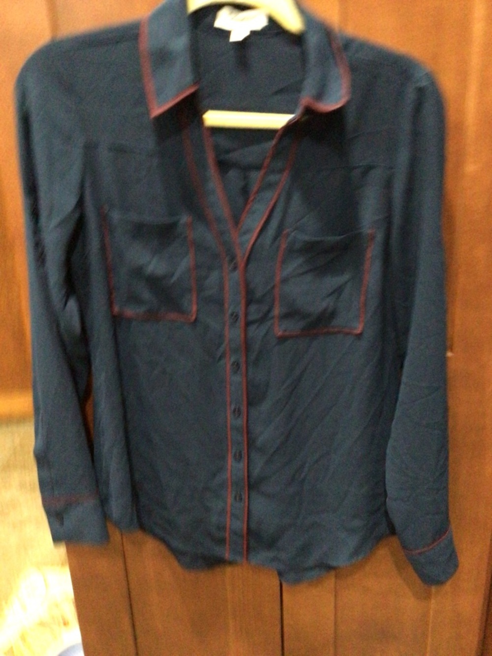 Express Portofino Slim Navy with MaroonTrim Button-Up Shirt Size S Blouse